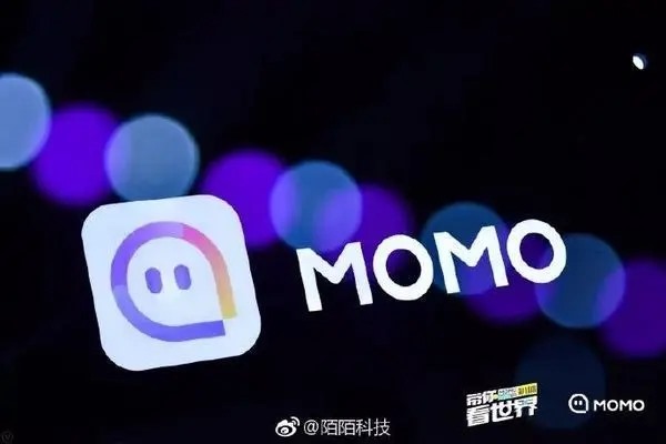 怎么保存陌陌动态人家发的小视频到手机,苹果手机?